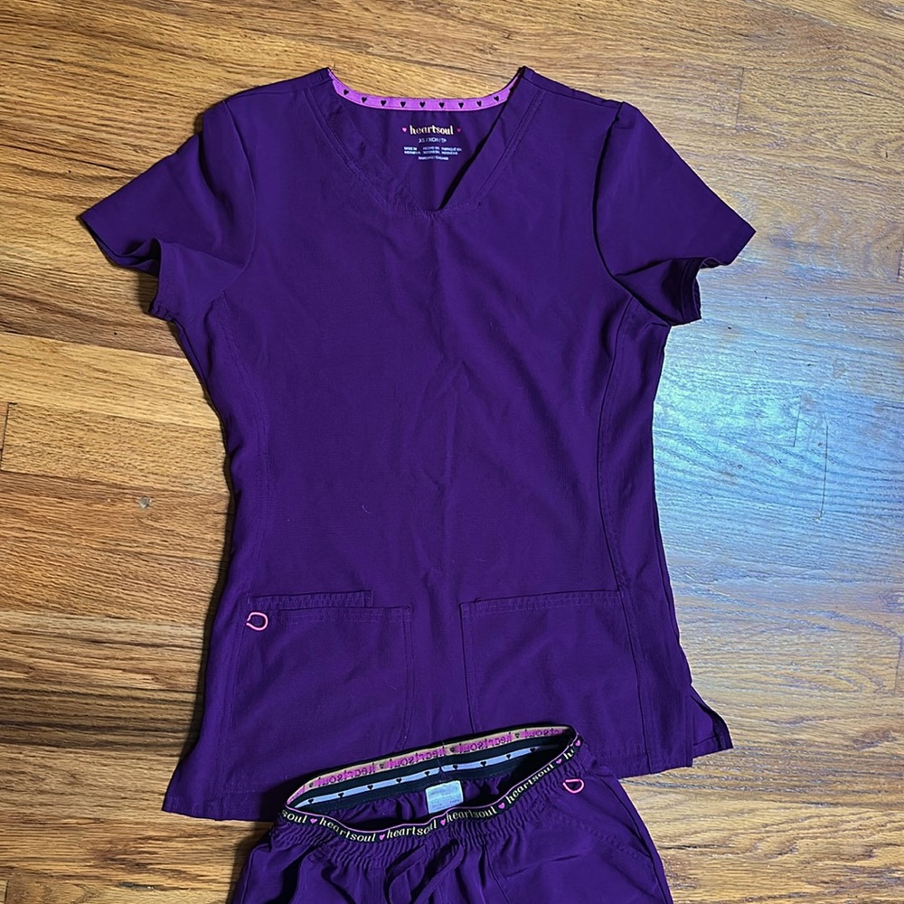 Heart Soul scrubs like new, plum